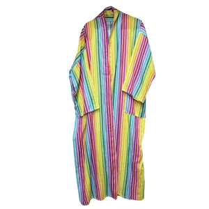 حوله پالتویی نساجی هنر یزد مدل rainbow سایز 125