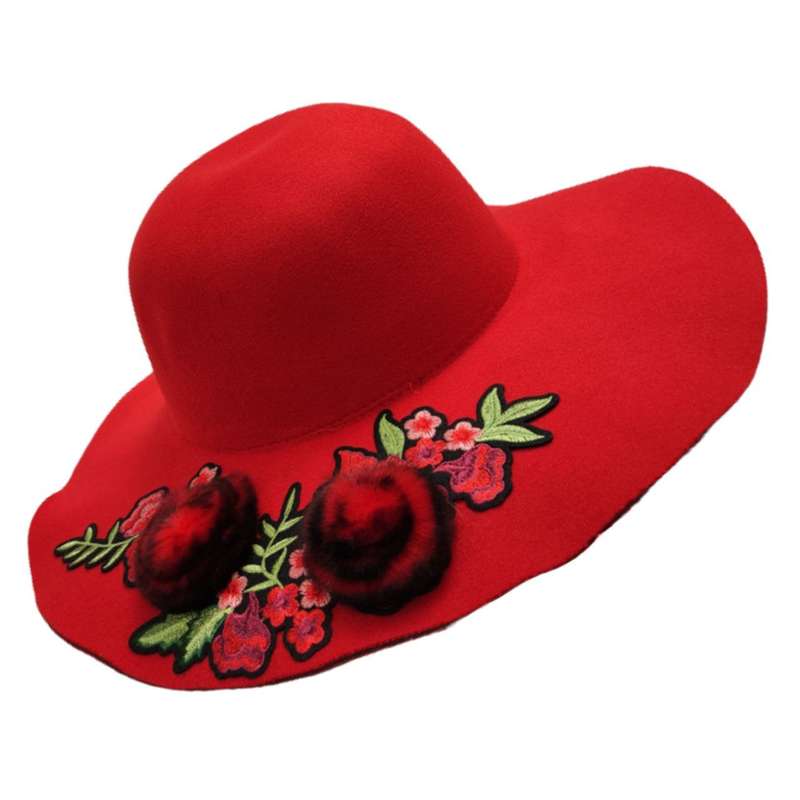 کلاه زنانه مدل شهرزادی گلدار رنگ قرمز