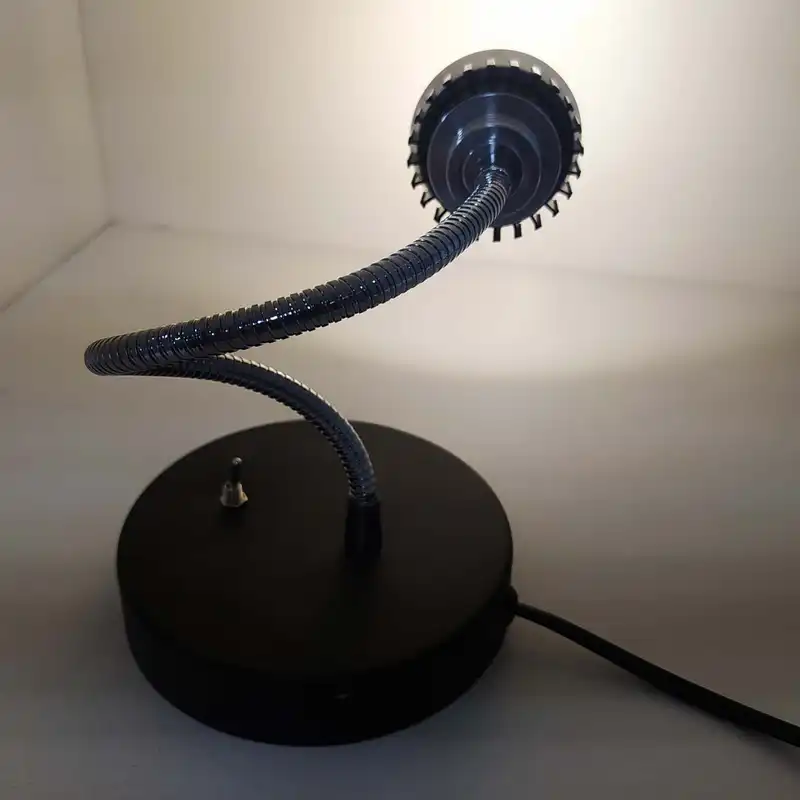 چراغ مطالعه مدل فلورا کد 03