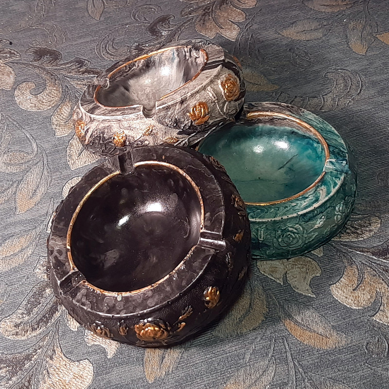 زیرسیگاری مدل کلاسیک طرح گلدار