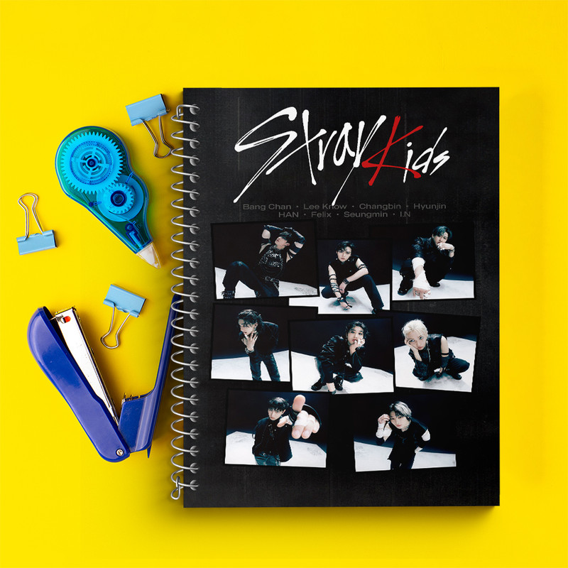 دفتر زبان 50 برگ خندالو مدل دو خط طرح استری کیدز (Stray Kids) کد F5565