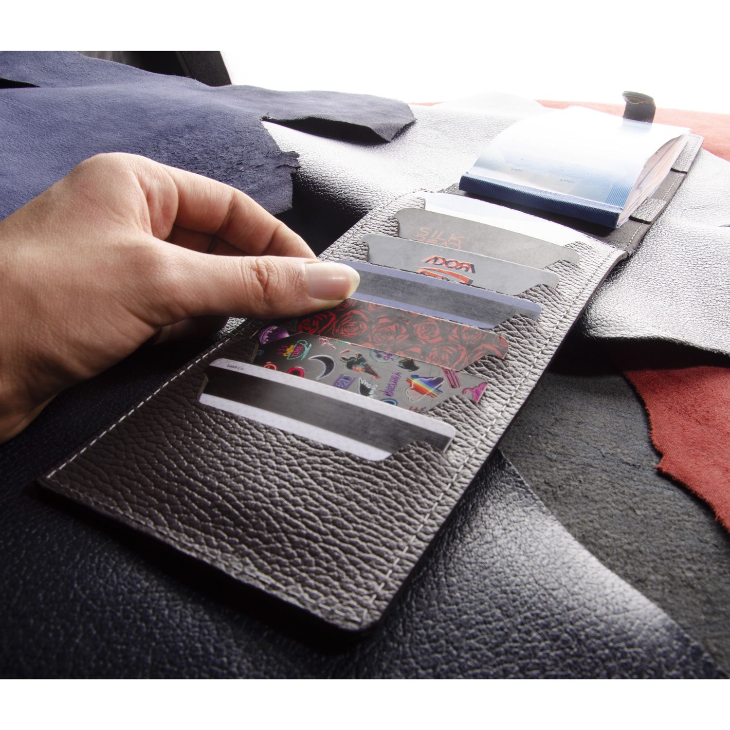 کیف دسته چک چرم عطارد مدل K11 - - 35