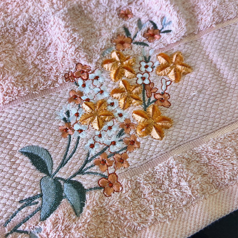 حوله دستی بهباف آذر مدل گلدوزی سایز 75x40 سانتی متر