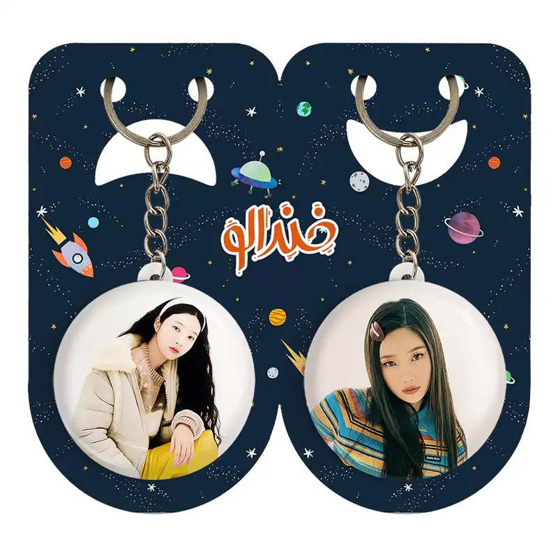 جاکلیدی خندالو مدل جوی گروه رد ولوت Red Velvet کد 1964119637 مجموعه 2 عددی