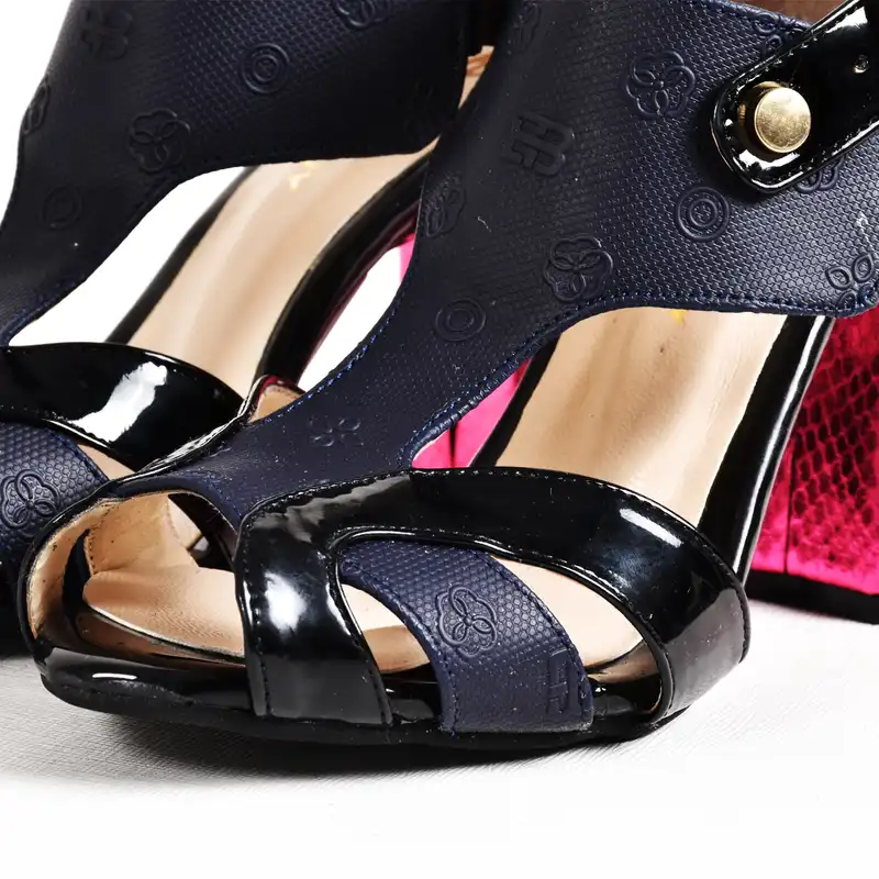 صندل زنانه تین بانی مدل والریا کد 06