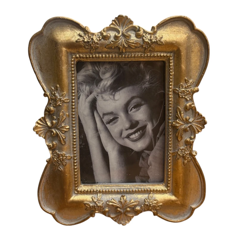 قاب عکس کد ۳۰۲۴ سایز ۹*۷ سانتی متر