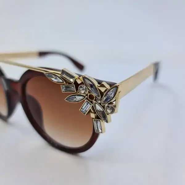 عینک آفتابی زنانه مدل نگین دار 6697