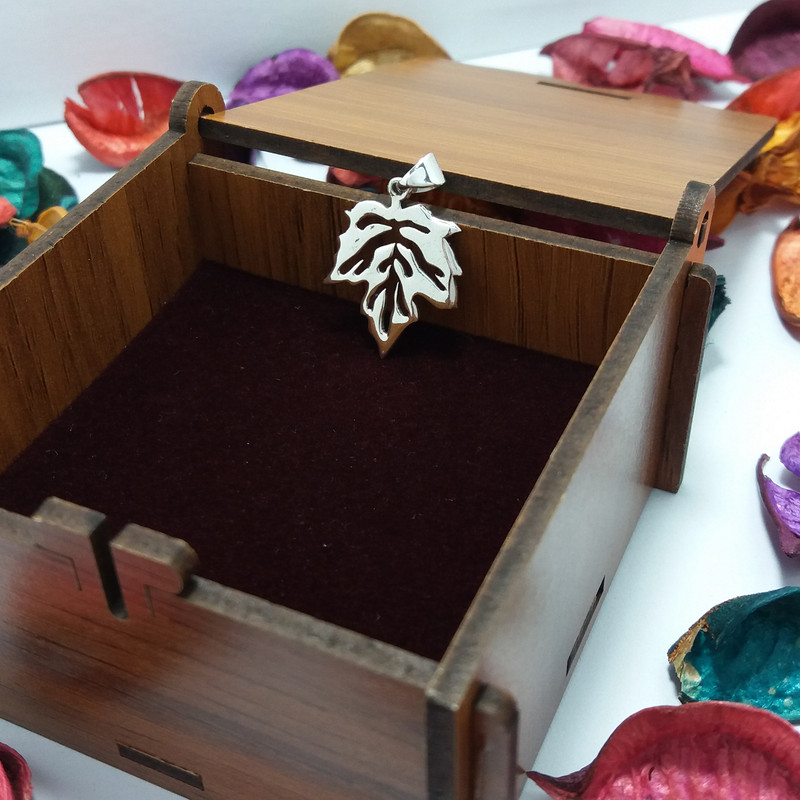 آویز گردنبند نقره زنانه مدل برگ پائیزی