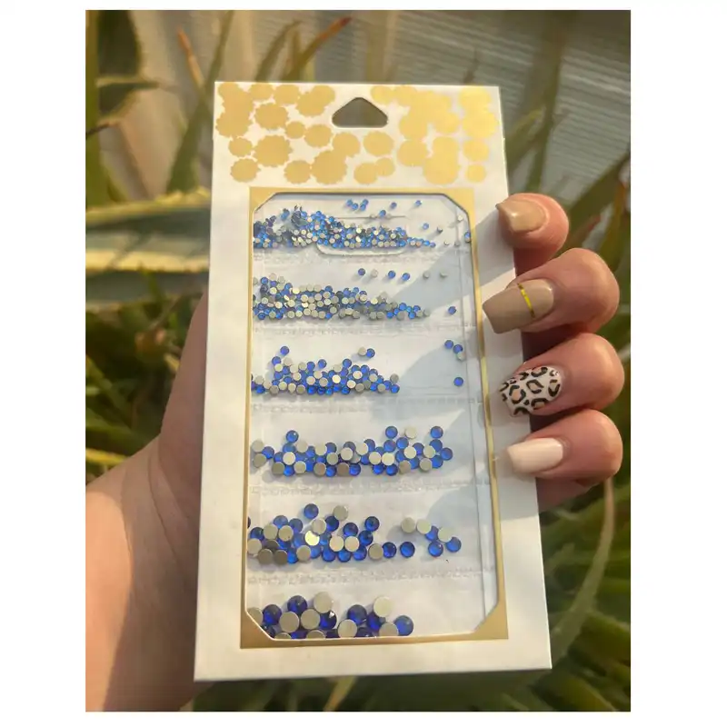 نگین ناخن مدل V-4477