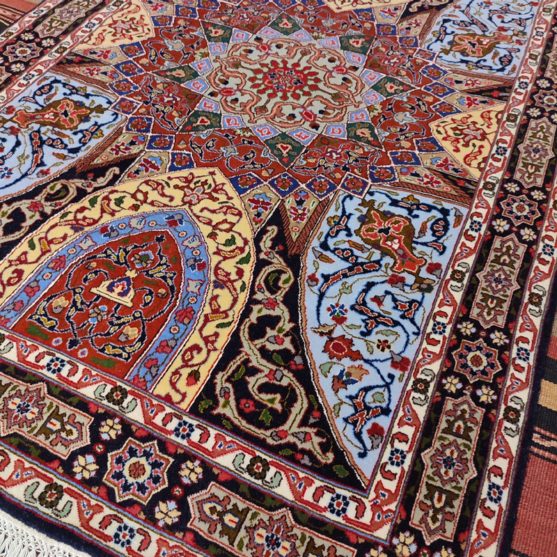 فرش دستبافت دو متری طرح گنبدی کد SH 52