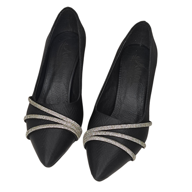 کفش زنانه مدل نگین دار سه خط 39