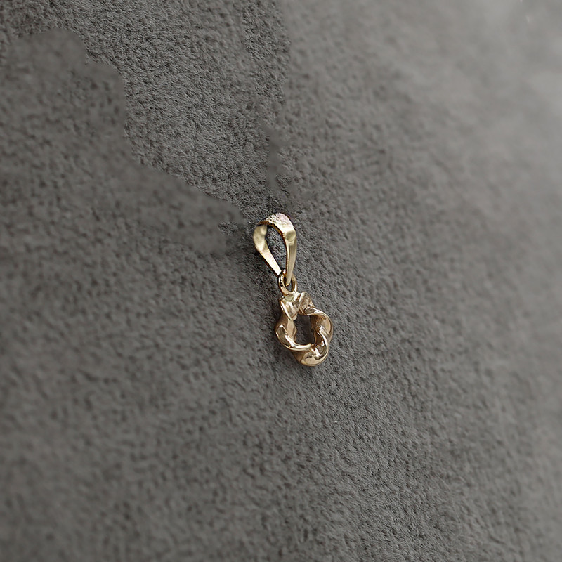 آویز گردنبند طلا 18 عیار زنانه الی گالری طرح ستاره فر دار آویز گردنبند طلا 18 عیار زنانه الی گالری طرح ستاره فر دار