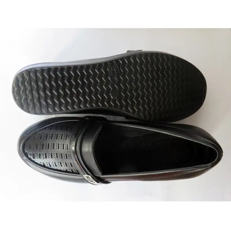 کفش طبی زنانه مدل لیزری سگک دار