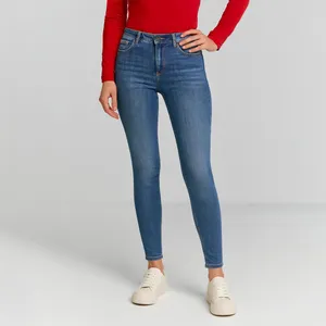 شلوار جین زنانه اسمارا مدل 0111