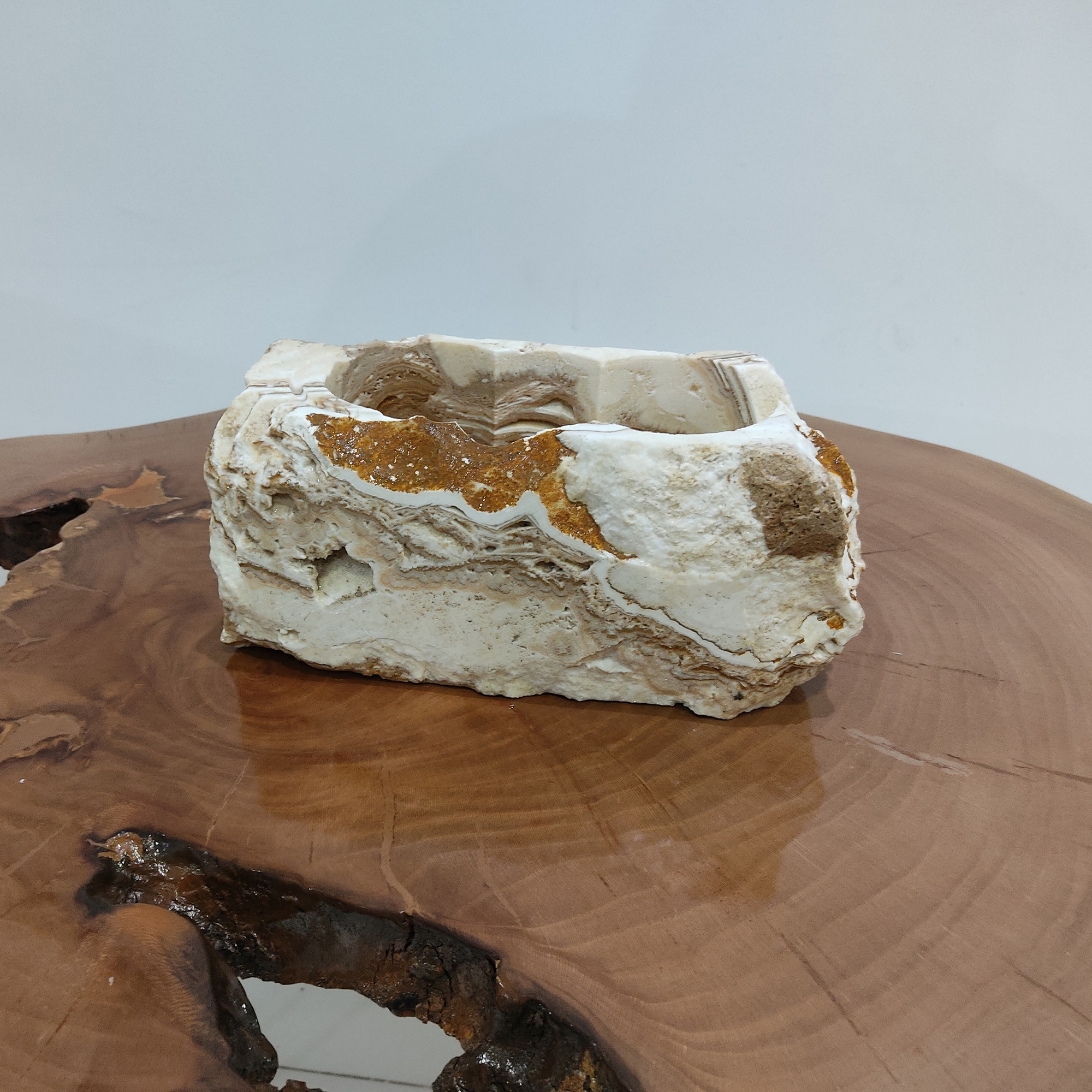 گلدان مدل 04 تراورتن گلدان مدل 04 تراورتن