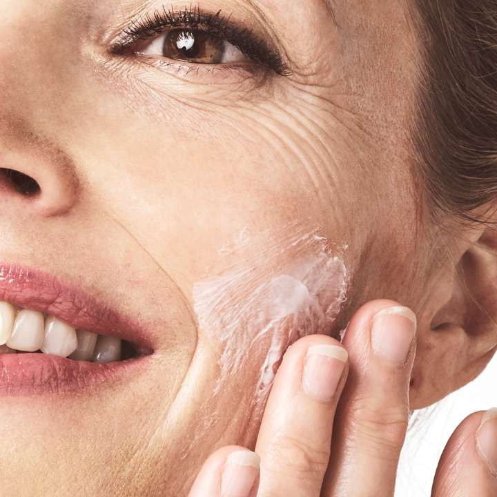 کرم ضد چروک شب اوریفلیم مدل NovAge Time Restore 32628 حجم 50 میلی لیتر