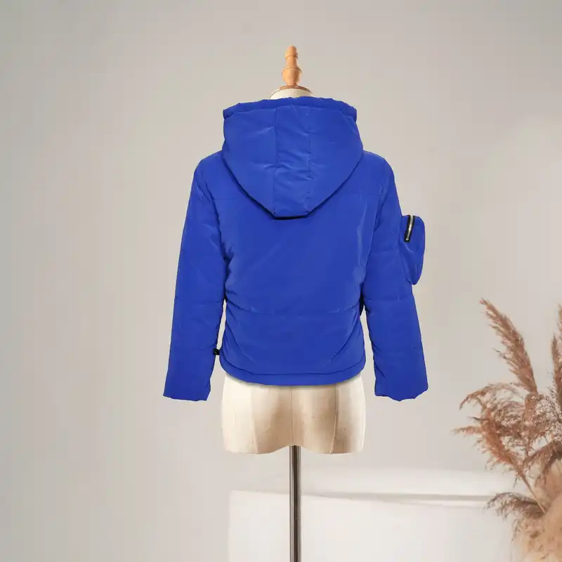 کاپشن زنانه مدل سیلیکونی