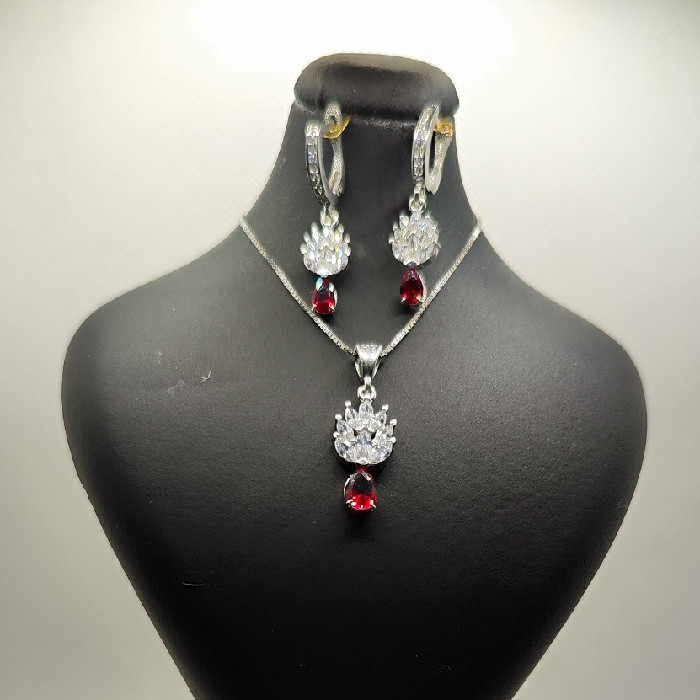 نیم ست نقره زنانه مدل سنگ یاقوت کد 7555