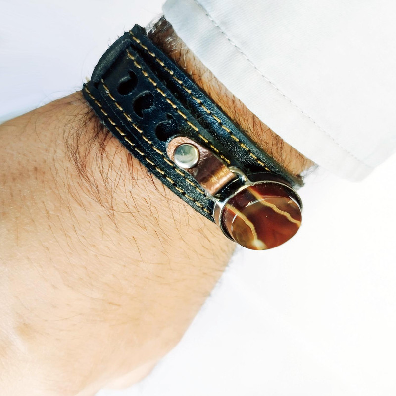 دستبند مردانه مدل چرم و عقیق اصل