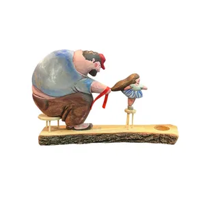 مجسمه چوبی مدل پدر و دختر