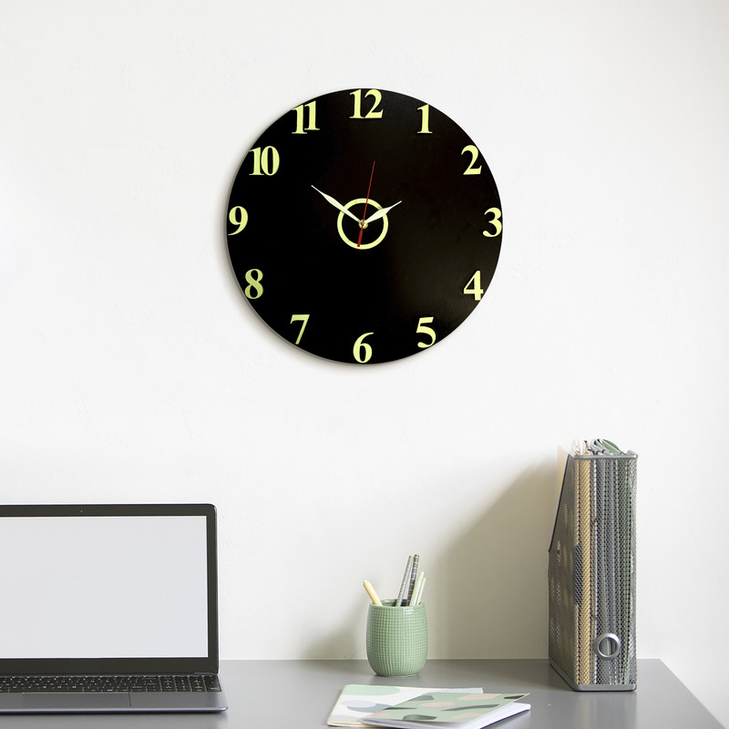 ساعت دیواری مدل شب تاب