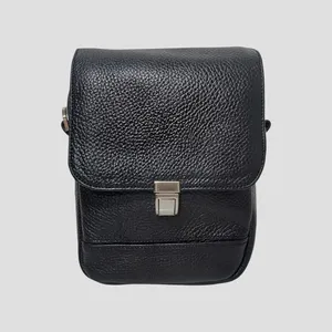 کیف رودوشی مردانه مدل MSBM10101 دارای یک محفظه