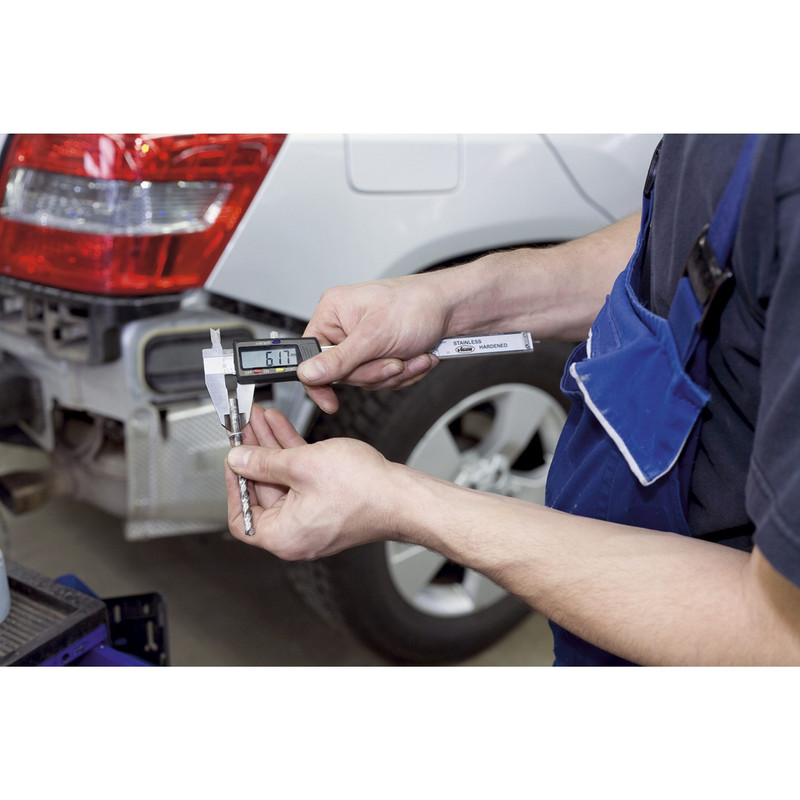 کولیس دیجیتال ویگور مدل V1713 گستره 0-150 میلی متر کولیس دیجیتال ویگور مدل V1713 گستره 0-150 میلی متر