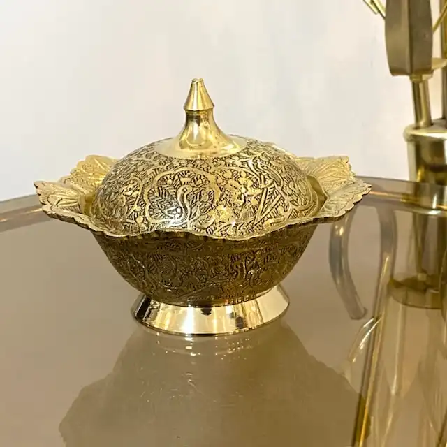 قندان برنجی مدل طاوس140032