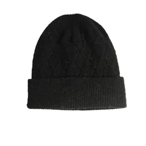 کلاه بافتنی آی ام مدل ساده