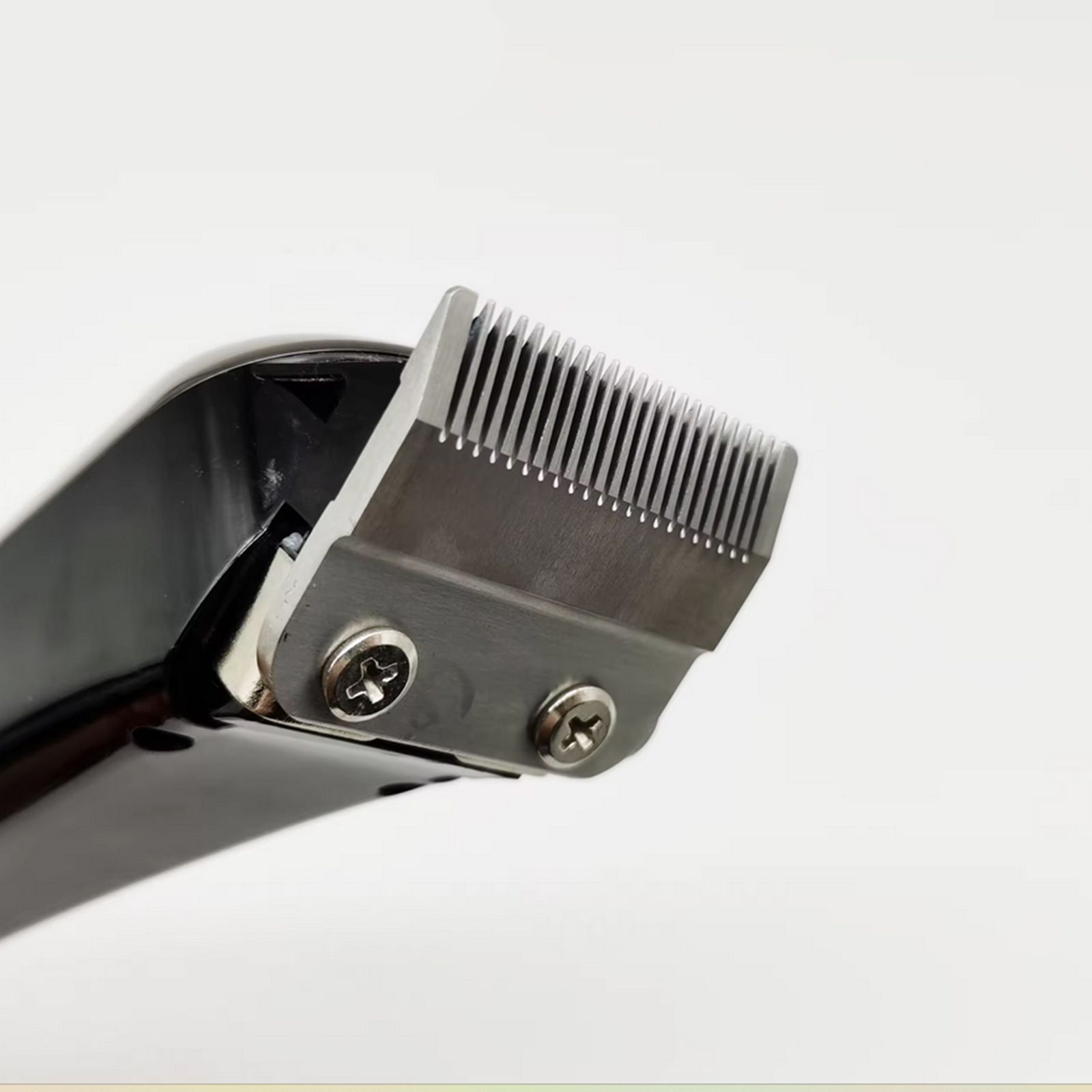 ماشین اصلاح موی سر و صورت وی جی ار مدل V-060 -  - 3