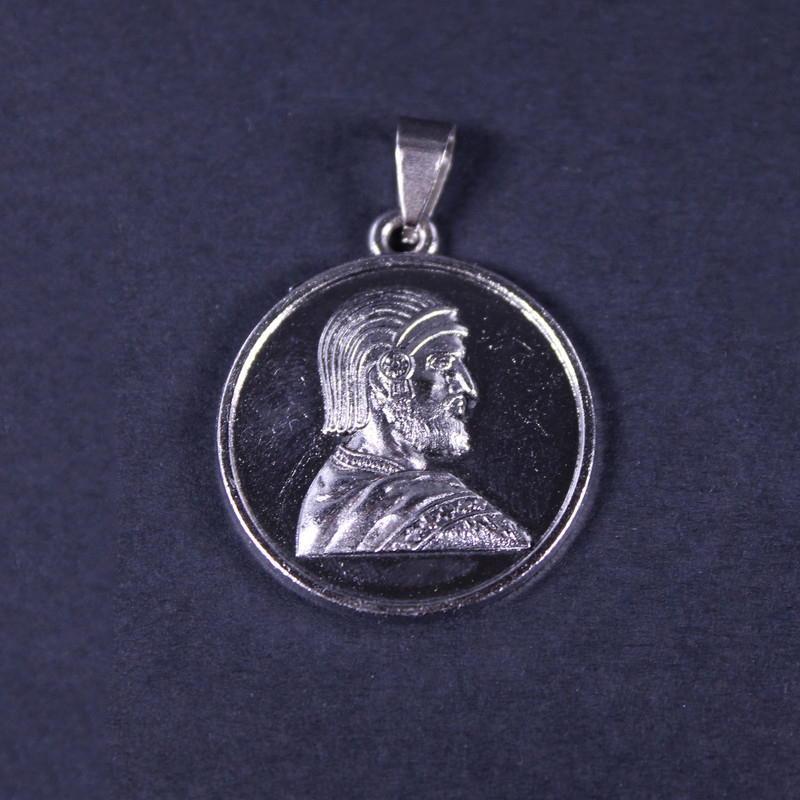 آویز گردنبند مردانه مدل کوروش کبیر