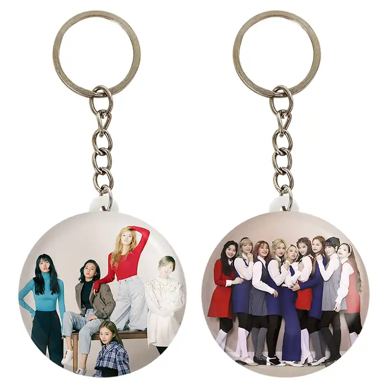 جاکلیدی خندالو مدل گروه توایس TWICE کد 1996119966 مجموعه 2 عددی