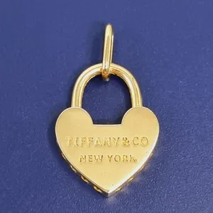 آویز گردنبند طلا 18 عیار زنانه مدل TIFANI گالری یارطلا کد PLLOCK10