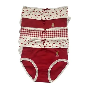 شورت زنانه مدل توردار - کد 001 بسته 5 عددی