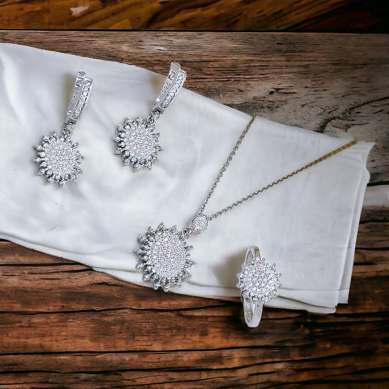 نیم ست نقره زنانه مدل اشکی کد 0134