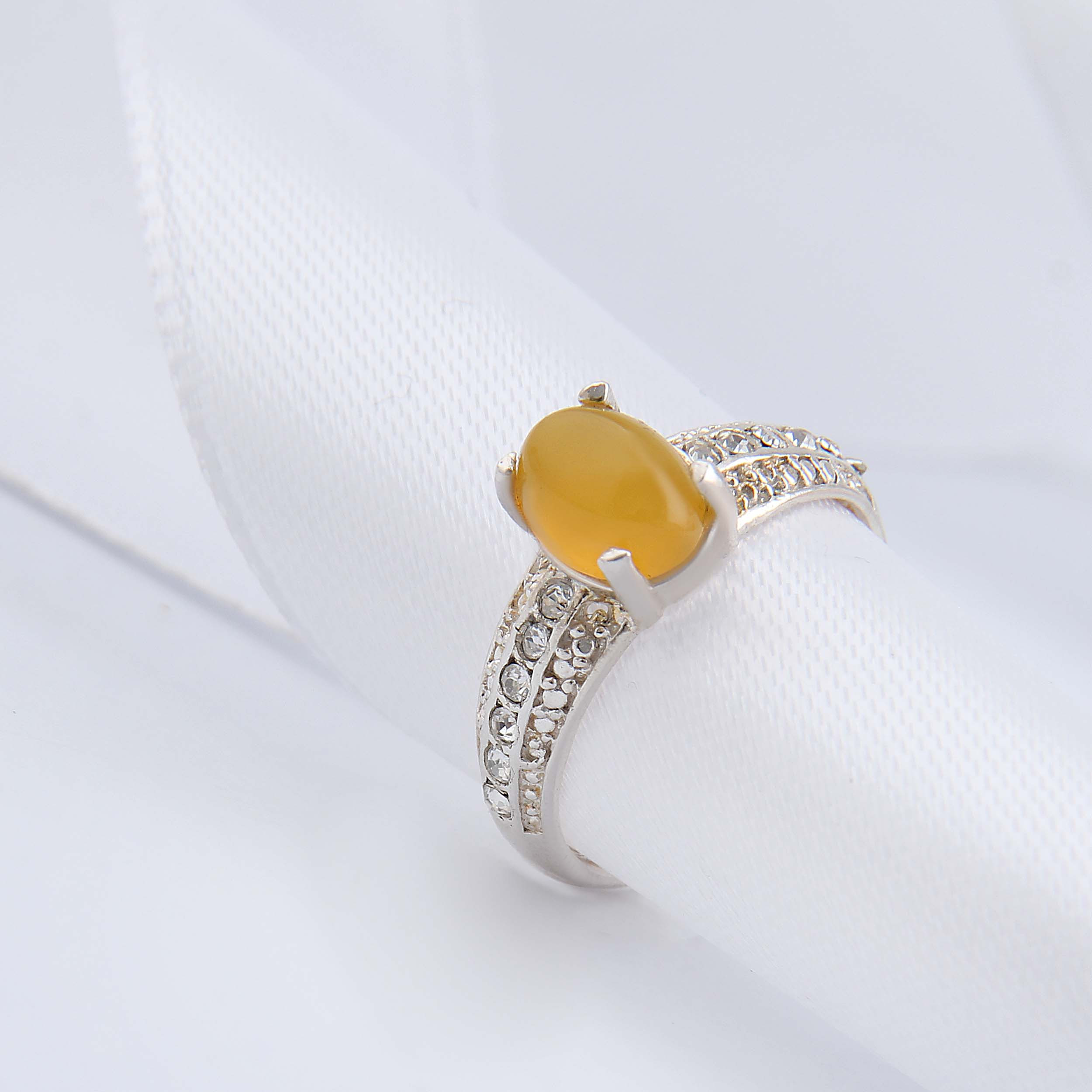 انگشتر نقره زنانه بازرگانی میلادی مدل سنگ عقیق شرف الشمس نگین برلیان بدون ریزش کد AW_681