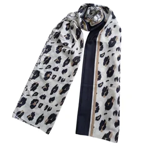 شال زنانه گوچی مدل نخی تابستانی پلنگی زنجیری کد 554