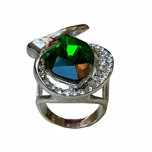 انگشتر زنانه مدل نگین کد 01