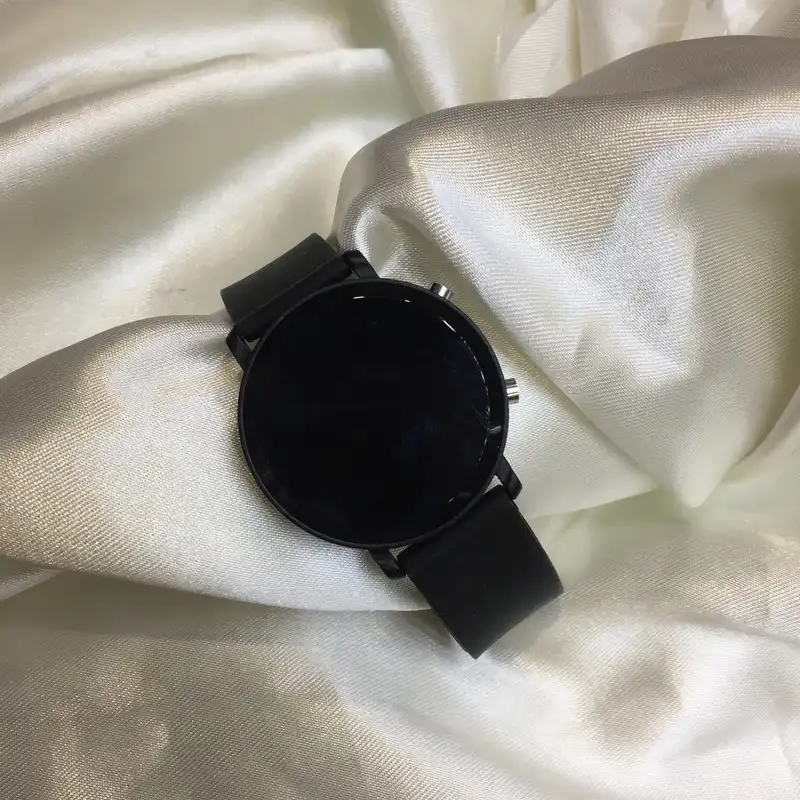 ساعت مچی دیجیتال زنانه مدل دو دکمه