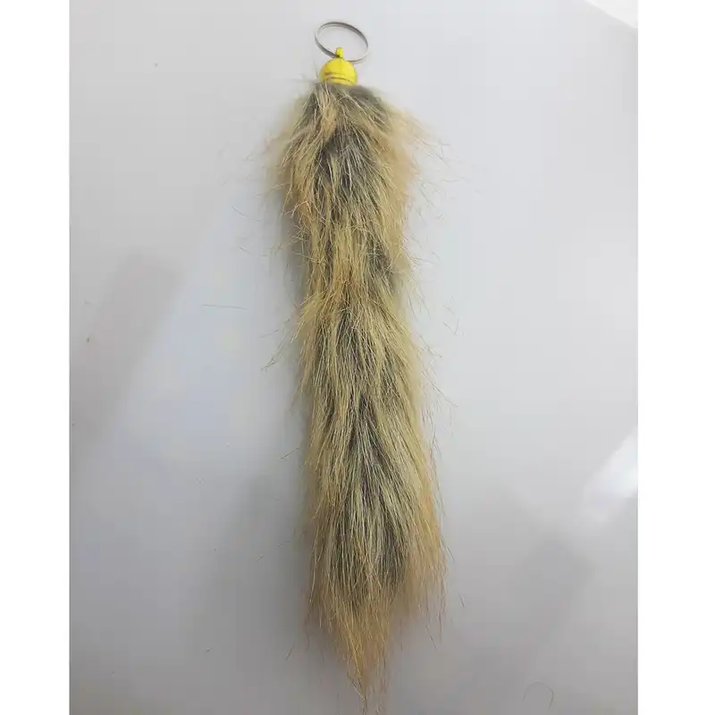 آویز خودرو طرح دم روباه مدل ROBA