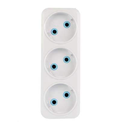 راهنمای خرید انواع تبدیل سه شاخه به دوشاخه هادرون مدل صنعتی ، چراغ دار ، تایمردار و کلید دار با قیمت مناسب و ارزان