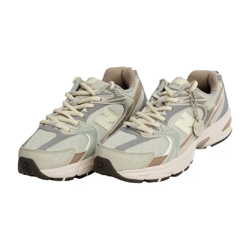 کفش پیاده روی زنانه مدل 530 کد 2024