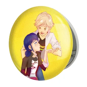 آینه جیبی خندالو طرح پسر گربه ای و دختر کفشدوزکی مدل تاشو کد 25041 