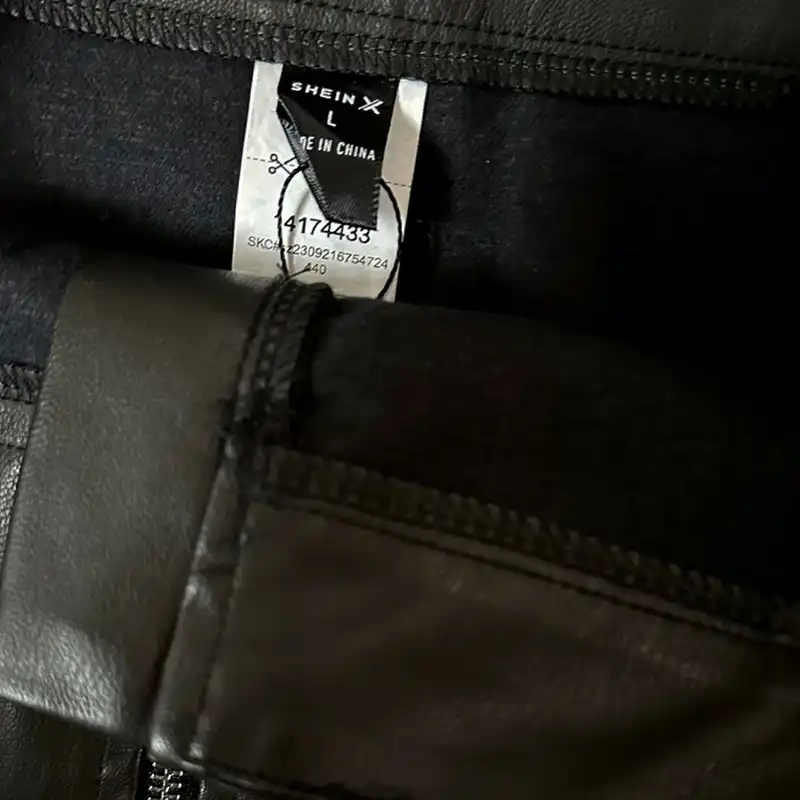 دامن زنانه شین مدل جلو زیپ