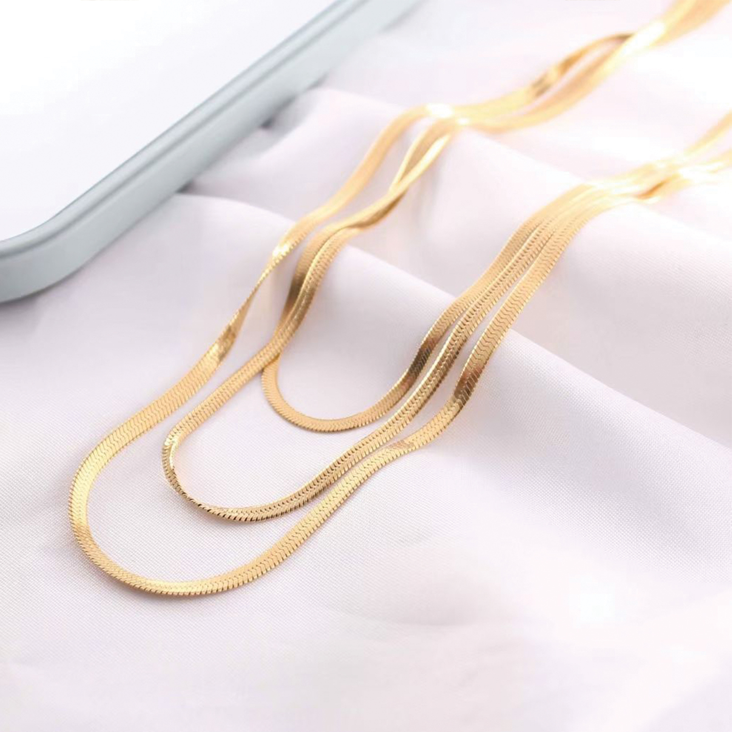 گردنبند زنانه مدل ماری سه لاین A6536