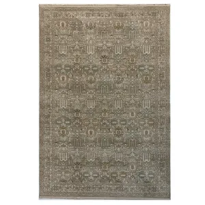 فرش ماشینی 500 شانه فرش مهدیان زمینه نسکافه‌ای حاشیه کرم کد 1042