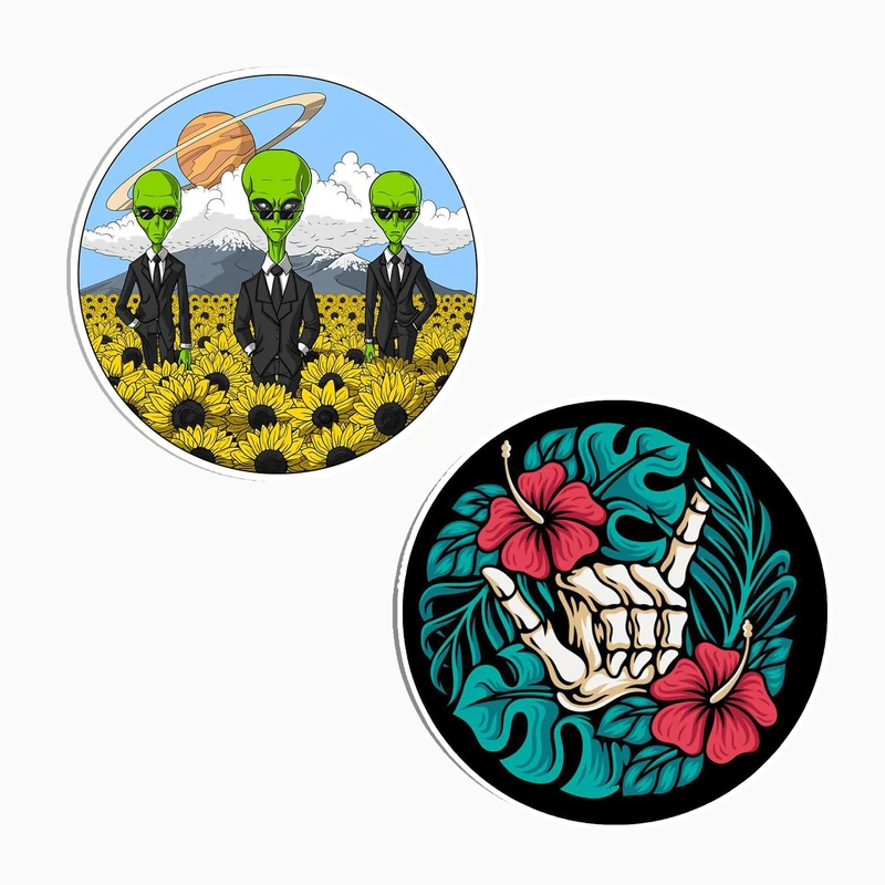 استیکر لپ تاپ و موبایل گوفی طرح فضانورد در مزرعه مجموعه 2 عددی 