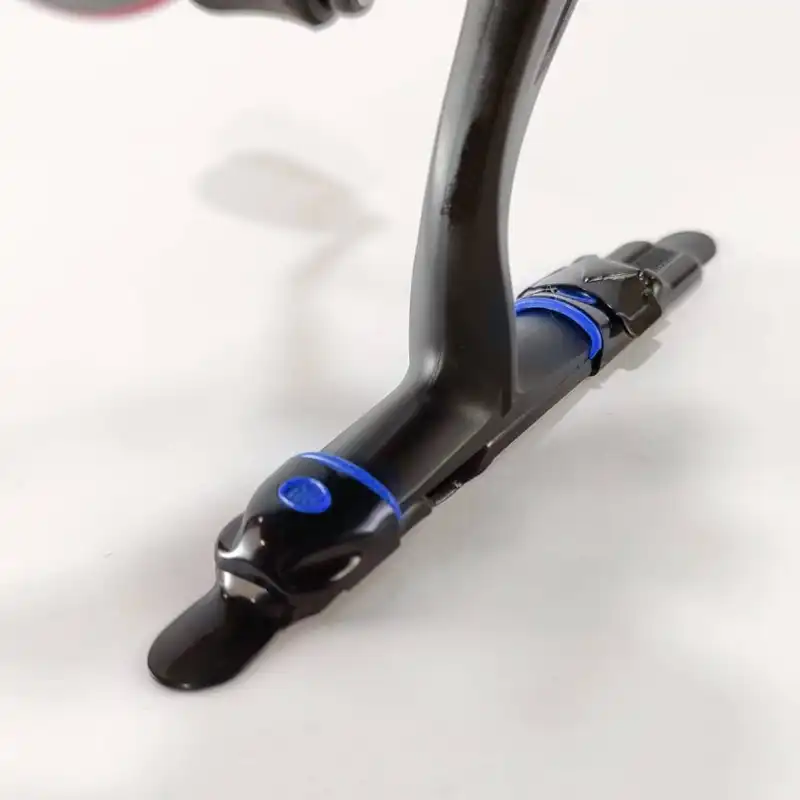 استند چرخ ماهیگیری مدل فلزی کد fe68