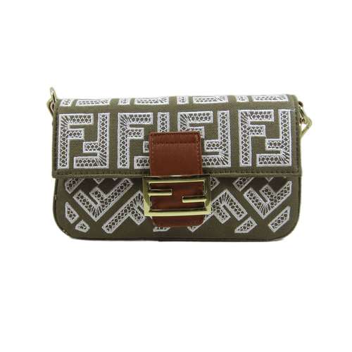 کیف دوشی زنانه فندی مدل baguette prime