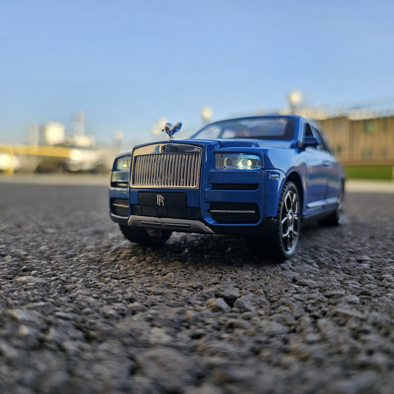 ماشین بازی مدل Rolls Royce Cullinan دودزا